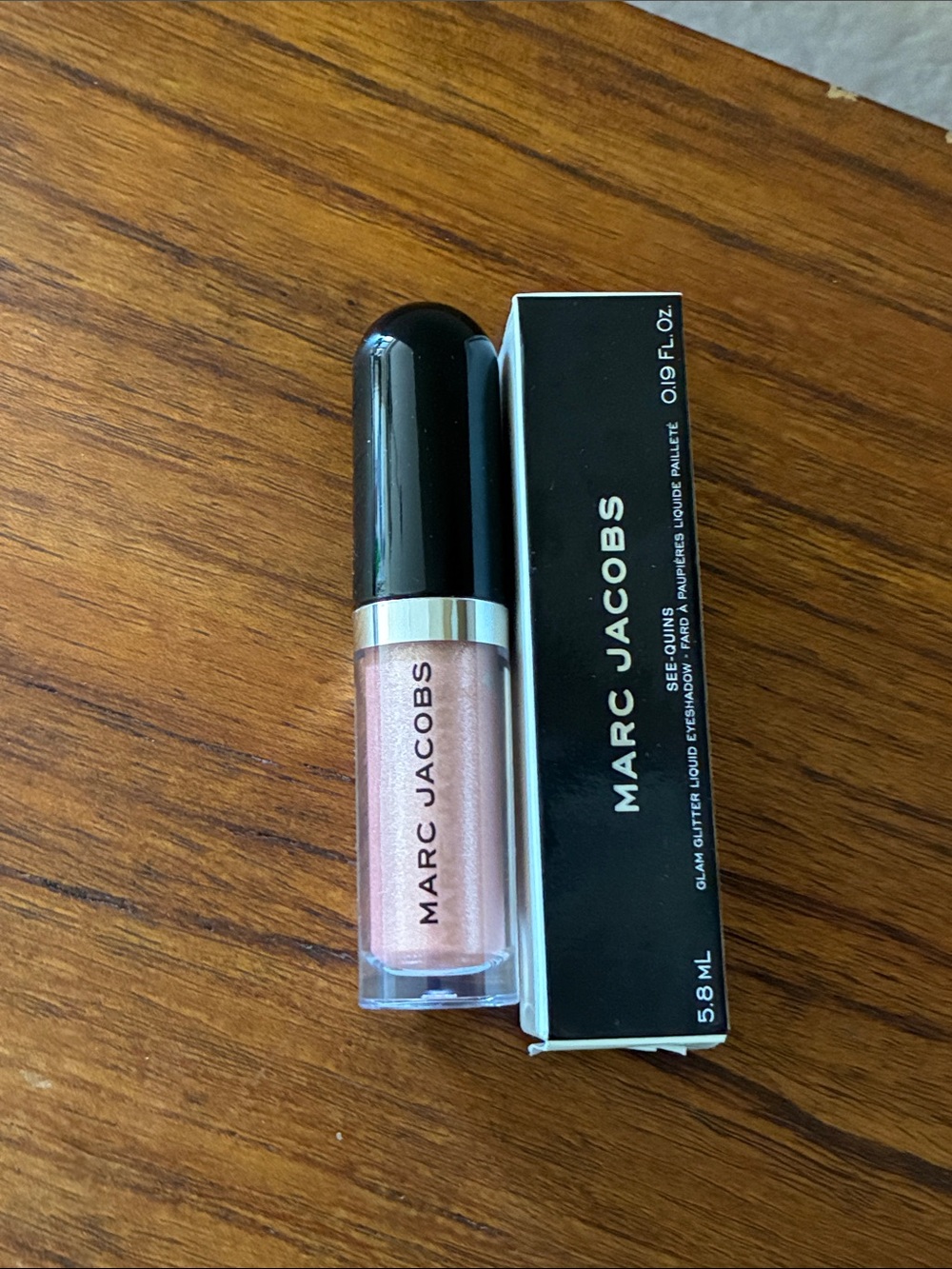 Marc Jacobs glam glitter liquid eyeshadow